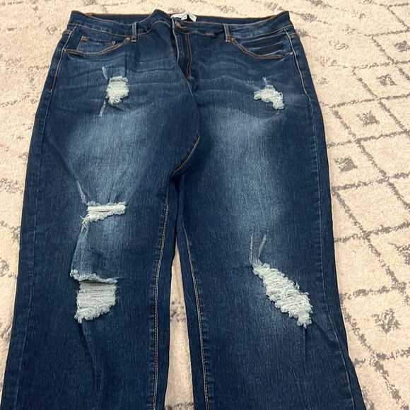 Distressed Women’s Skinny Jeans SZ 2X - Picture 2 of 5